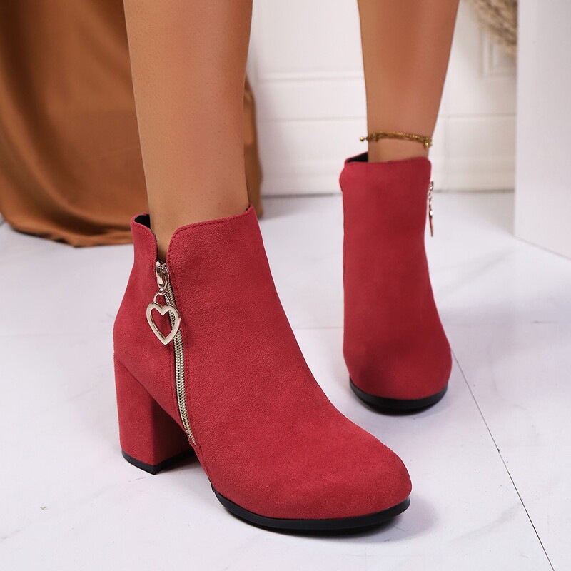 2025 Autumn New Foreign Trade Love Metal Side Zipper Medium Heel Short Boots Large Size Thick Heel Round Toe Fashion Boots for Women