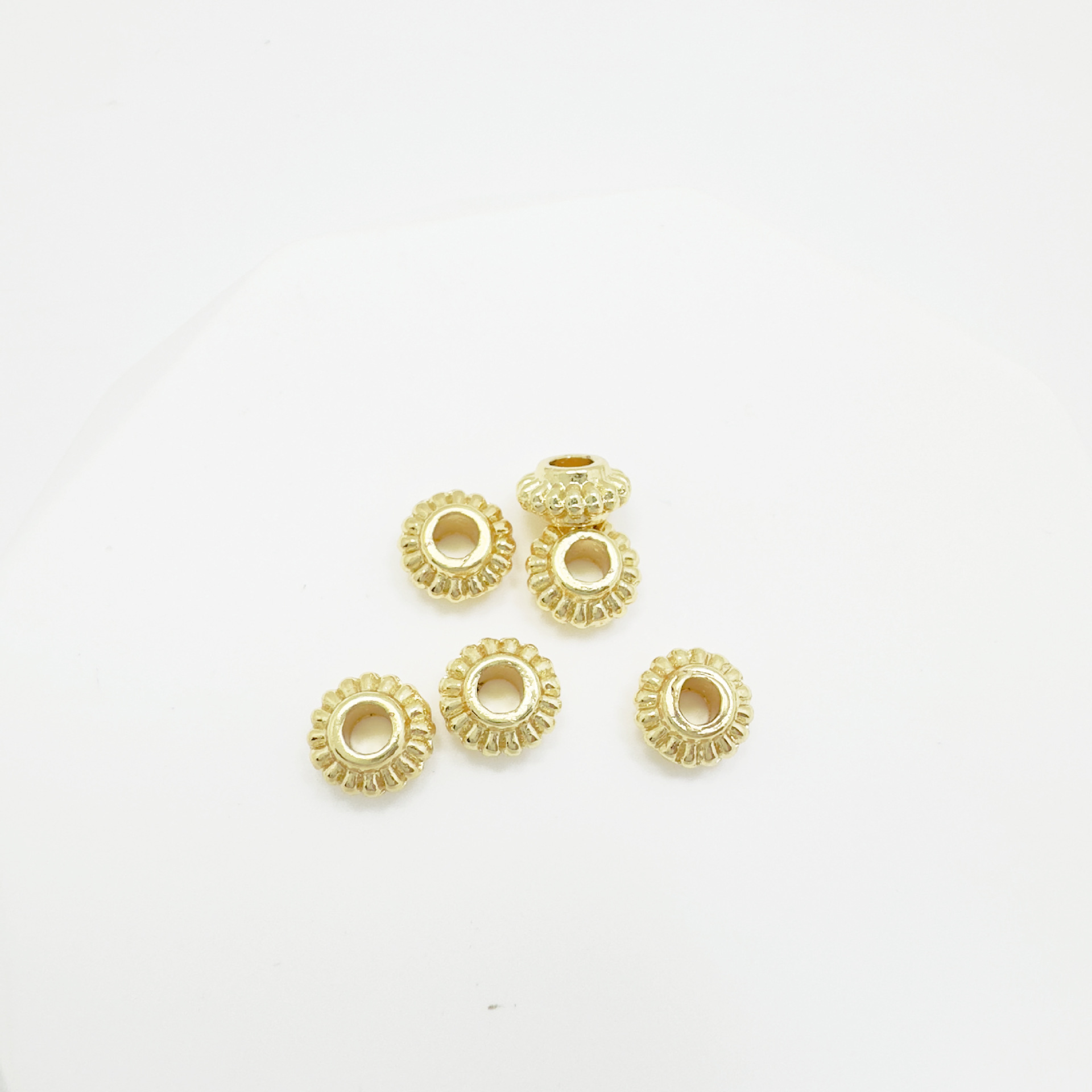 205g Weight Spacer Bars Jewelry Making Type 5*3mm, 6 * 3mm Jewelry Making Size DIY Jewelry Accessories Classification 500 Pieces Per Pack 5*3mm 6 * 3mm Alloy Solid Color Spacer Bars
