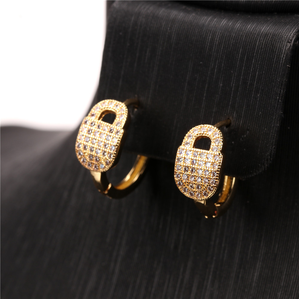 Wholesale Jewelry Fashion Lock-shaped Copper Inlaid Zircon Earrings Nihaojewelry display picture 4