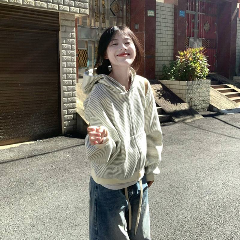 初秋条纹卫衣外套女款秋冬季2025新款韩系氛围感早秋穿搭上衣短款|undefined