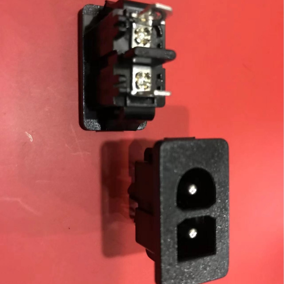 供应AC八字插座D型八字座AC-027E 有隔板 2.5A 250V 电源八字座