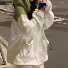 秋冬2023新款加绒外套女设计感小众连帽外套宽松拉链上衣港味ins
