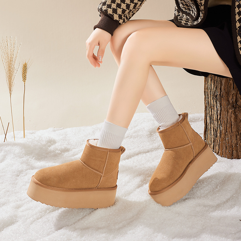 Augu Shi Deng grueso botas de nieve 2025 nuevo invierno casual de un pie botas cortas de lana gruesas zapatos de algodón de pan