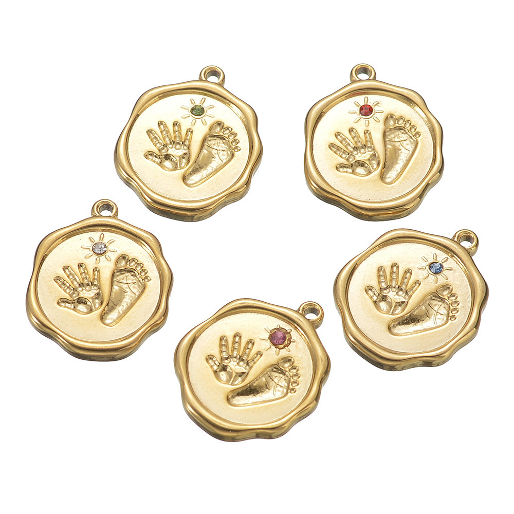 24g Weight PVD Coated Gold Plating Process 5 PCS/Package 304 Stainless Steel Zircon Palm Footprint Polished Pendant