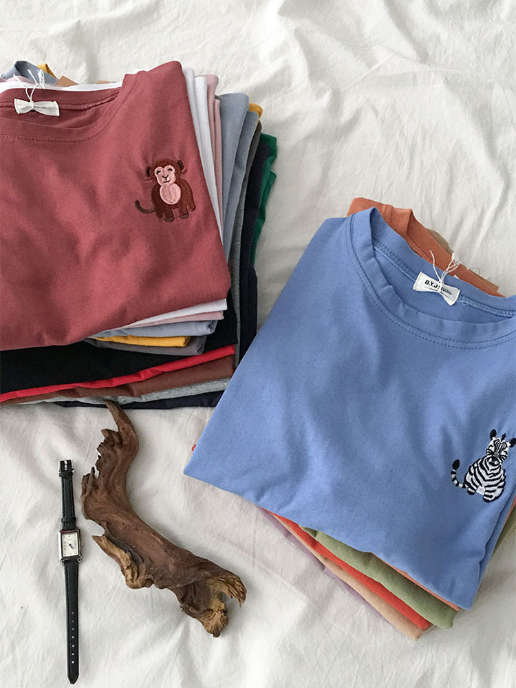 Nuova maglietta sudcoreana a maniche corte da studente con ricamo a forma di animale della Corea del Sud, girocollo, abiti estivi, vestibilità ampia, per donna_voghion.com