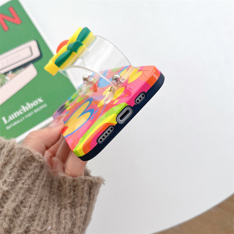 Pequeña flor amarilla correa de muñeca adecuada para iphone14promax apple 13 teléfono móvil shell crossbody cordón 12 silicona hembra 15 marea