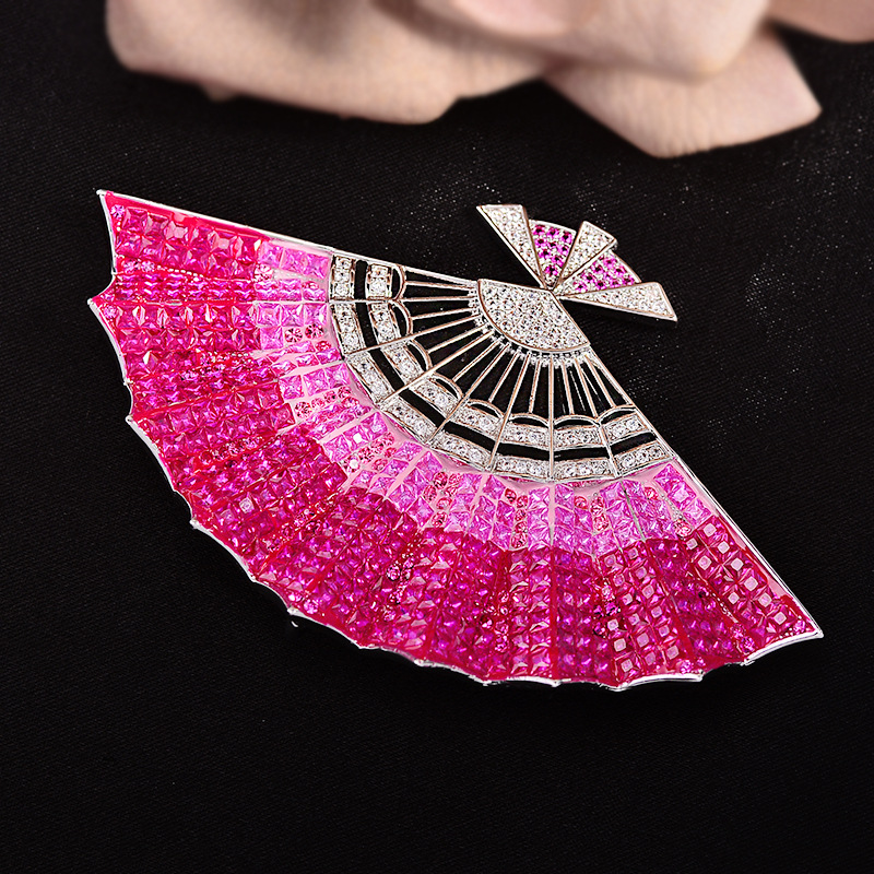 Aquamarine Crushed Ice Blue Fan-Shaped Brooch with Enamel Gradient Color, High-End Sparkle Brooch, Elegant Clothing Accessory