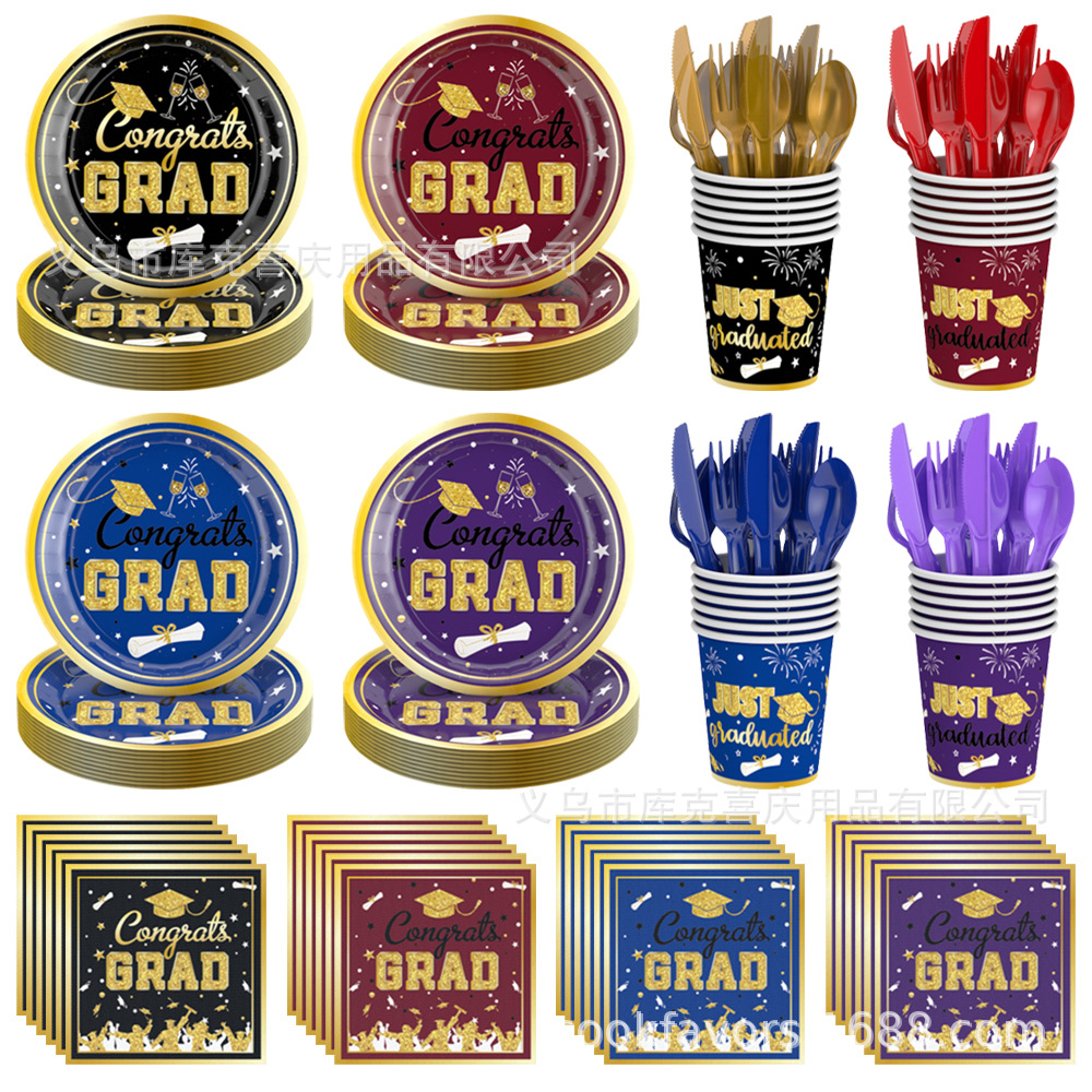 Nueva temporada de graduación cubiertos de fiesta fiesta de graduación bandeja de papel desechable taza de papel toalla de papel conjunto de decoración de platos