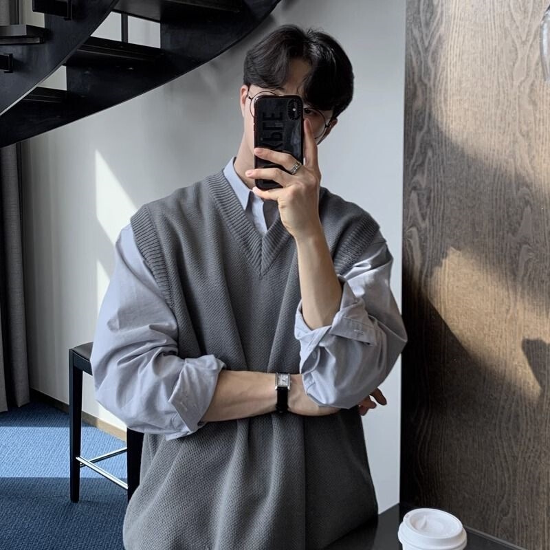 2026 new autumn collection: men's trendy sweater vest, loose-fitting outerwear, knitted waistcoat 2026 new autumn collection: men's trendy sweater vest, loose-fitting outerwear, knitted waistcoat