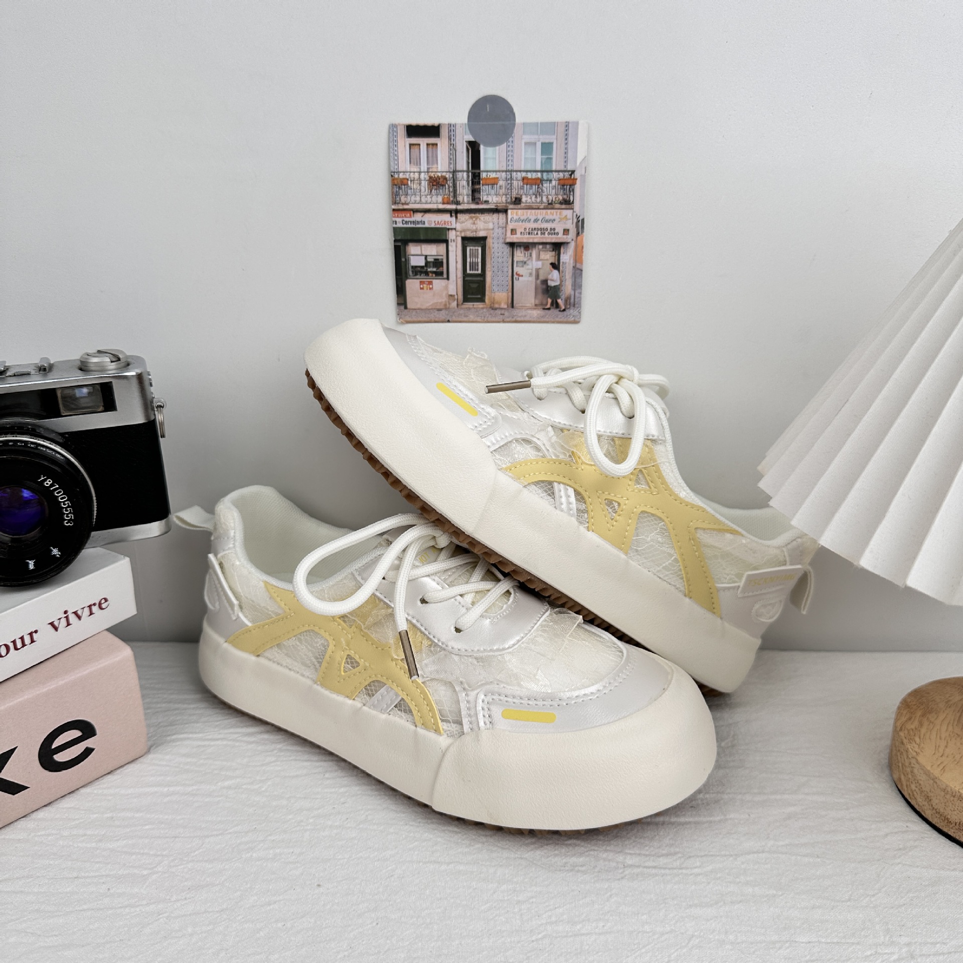 6666 zapatos de skate de altura de suela gruesa para mujeres 2025 nuevo verano ventilado chic puerto borde de encaje casual zapatos de moda