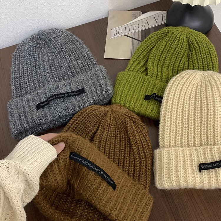 Autumn and winter super-large version of coarse wool hat children's big head circumference loose thick knitted hat face small warm cold hat Autumn and winter super-large version of coarse wool hat children's big head circumference loose thick knitted hat face small warm cold hat