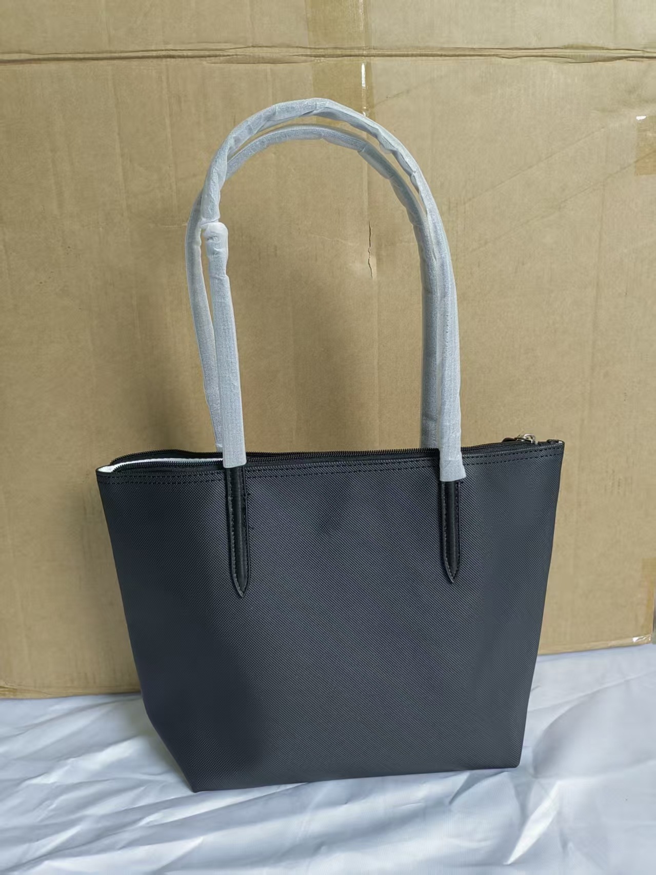 Medium black