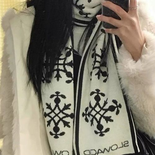Retro Snowflake Letter Embroidered Fringe Color-Collage Warm and Versatile Scarf
