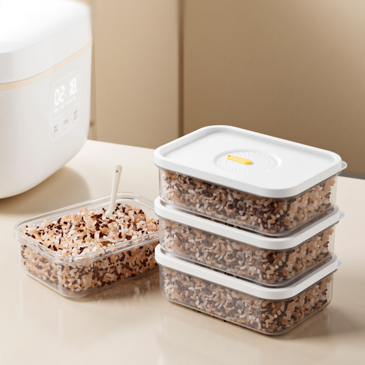 La Caja de almacenamiento del refrigerador, el arroz especial, se divide en cajas frescas de grado alimenticio, los alimentos se sellan con plástico y la Caja de almacenamiento se engrosa.