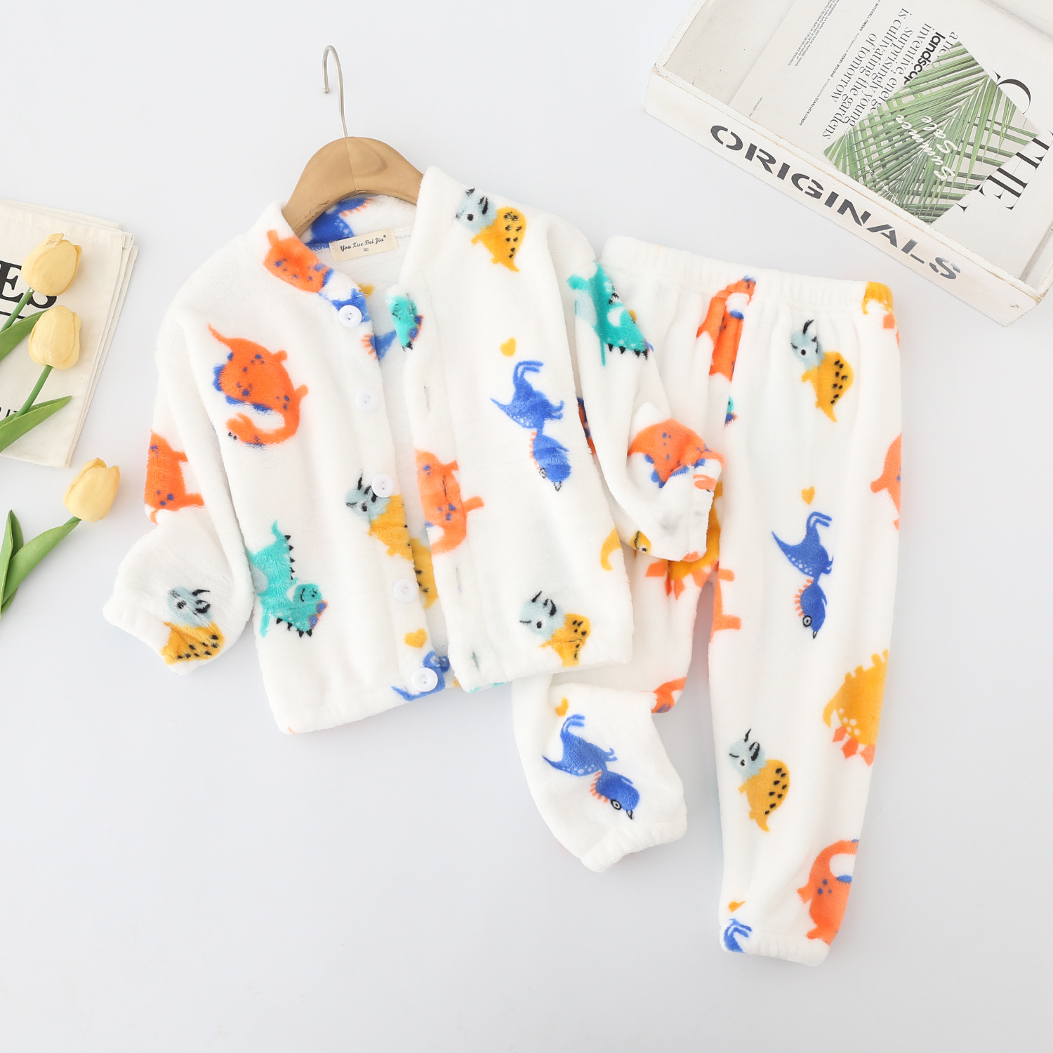 2021 Otoño e Invierno traje de pijama para niños franela niños y niñas estampado flor hebilla cardigan hogar conjunto de dos piezas primavera