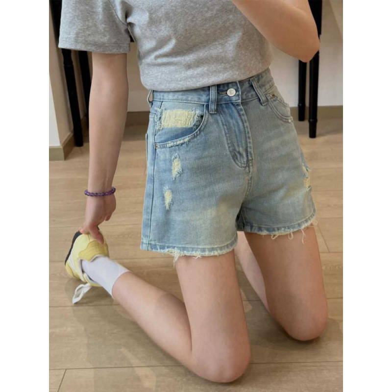 Ripped Frayed A-Line Denim Shorts Plus Size for Curvy Figures, Wide-Leg Pants for a Relaxed Summer Look Ripped Frayed A-Line Denim Shorts Plus Size for Curvy Figures, Wide-Leg Pants for a Relaxed Summer Look