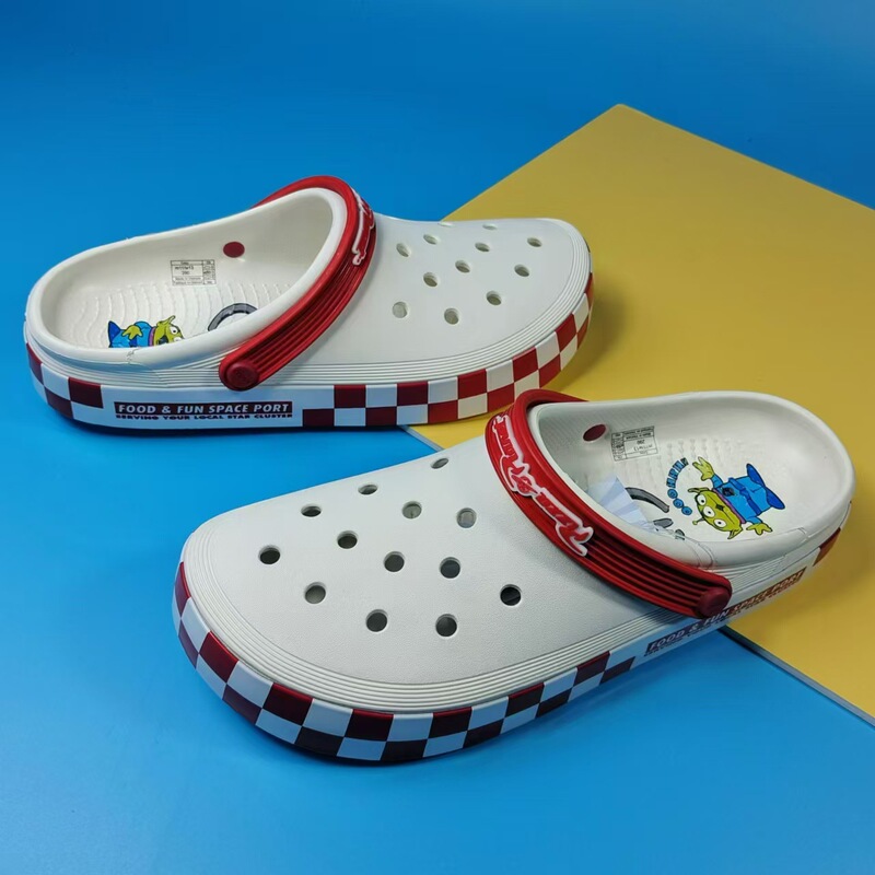 2024Cros Toy Story Croc Shoes for Men and Women, Beach Shoes, Cartoon Three-Eyed Alien, Pizza Planet, Lightweight 2024Cros Toy Story Croc Shoes for Men and Women, Beach Shoes, Cartoon Three-Eyed Alien, Pizza Planet, Lightweight