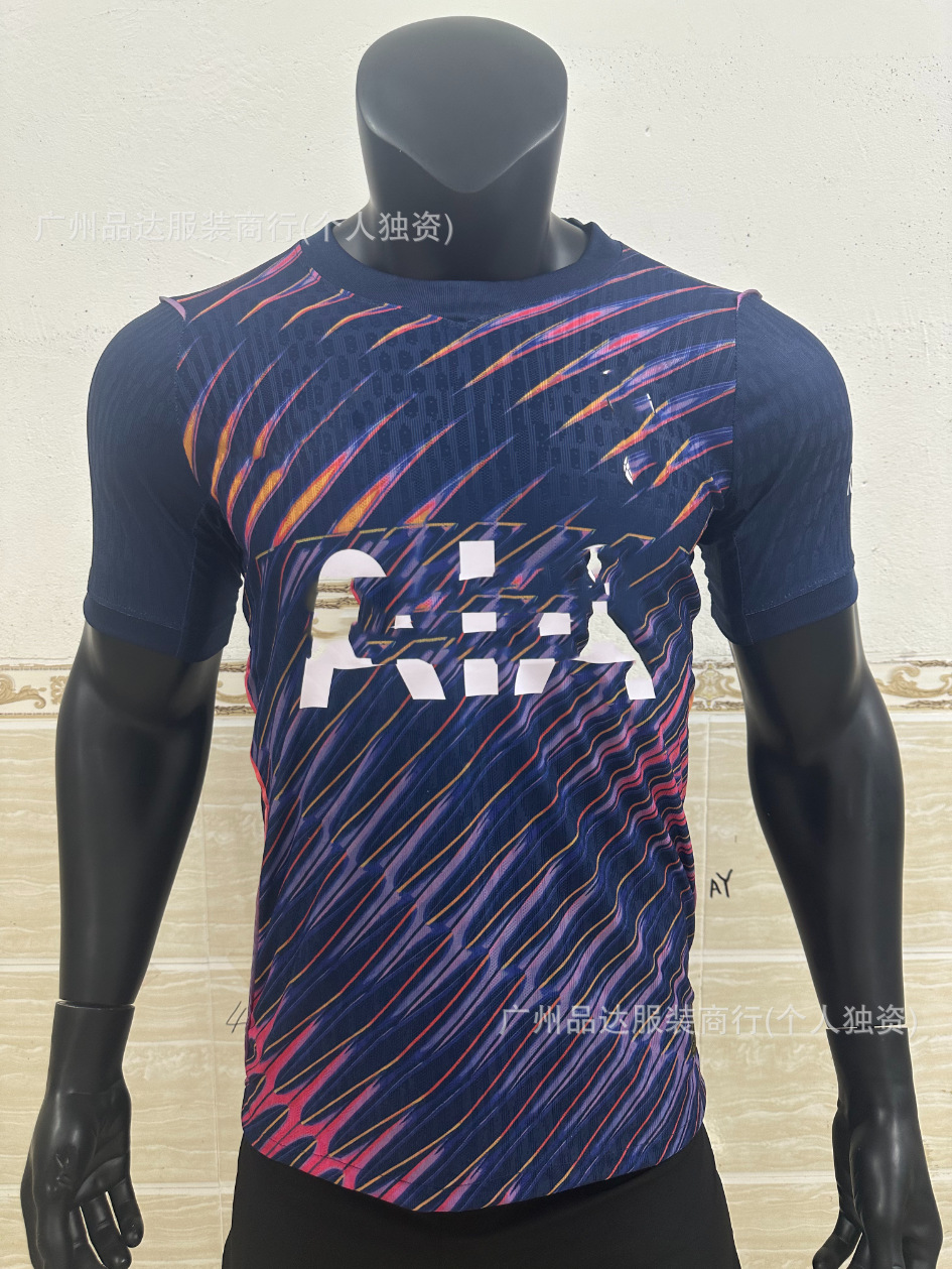 Camiseta de fútbol del Real Madrid, temporada 2526, versión jugador, edición especial de la selección nacional, La Liga, manga corta