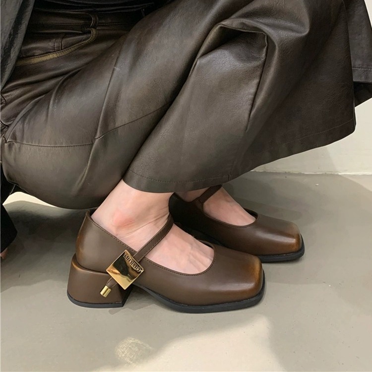 Little Fragrant Wind Mary Jane 2024 Yeni Sonbahar ve Kış Kalın Topuklu Ayakkabı, Renkli Kare Baş, Tek Düğme Askı, Tek_voghion.com