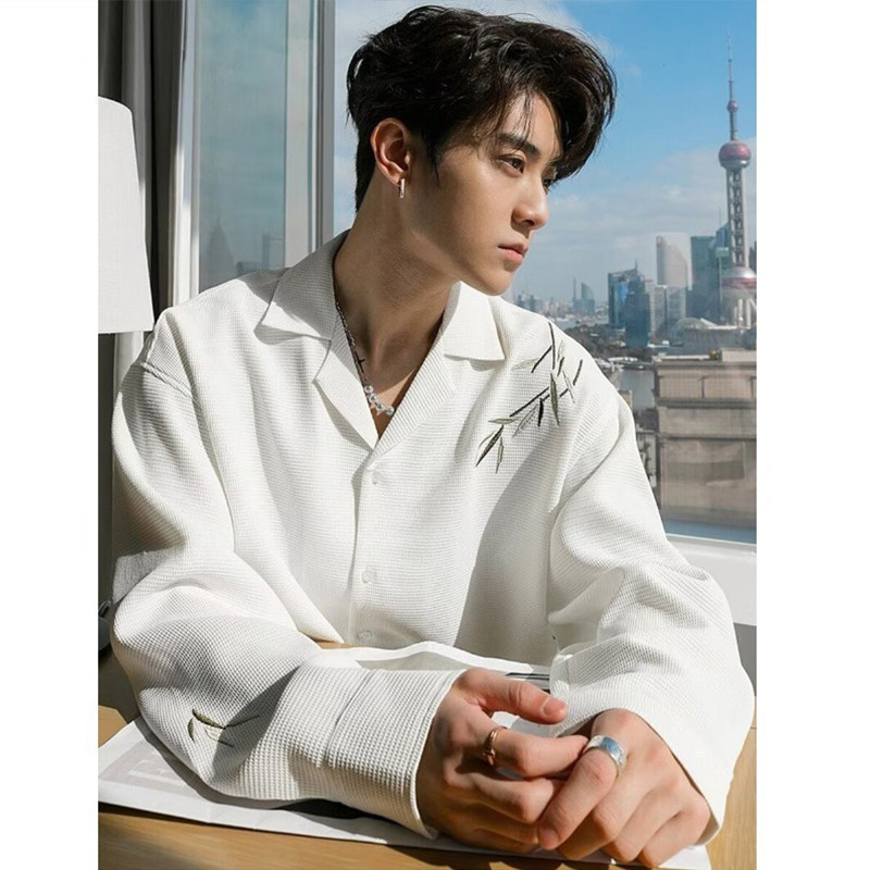 New Chinese-style green bamboo embroidered waffle long-sleeve shirt for men, trendy and chic, white Cuban collar shirt jacket