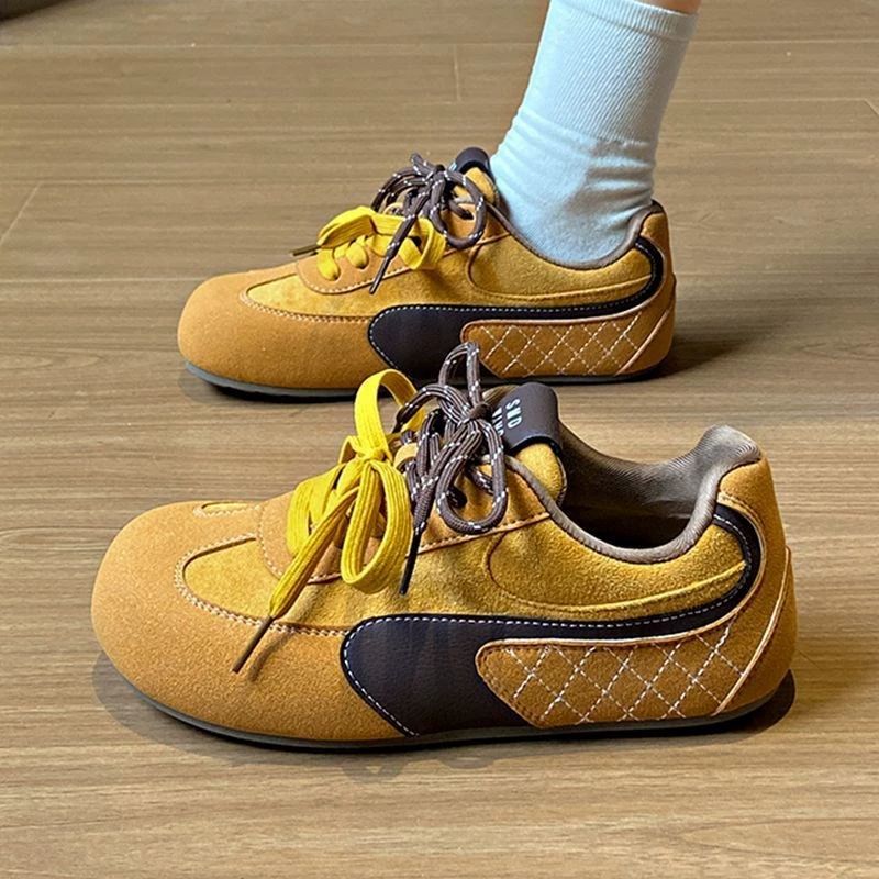 Взрывная нишевые туфли с толстой подошвы женские ретро морали обувь 2025 новая весна и осень хлебные туфли дикие повседневные кроссовки