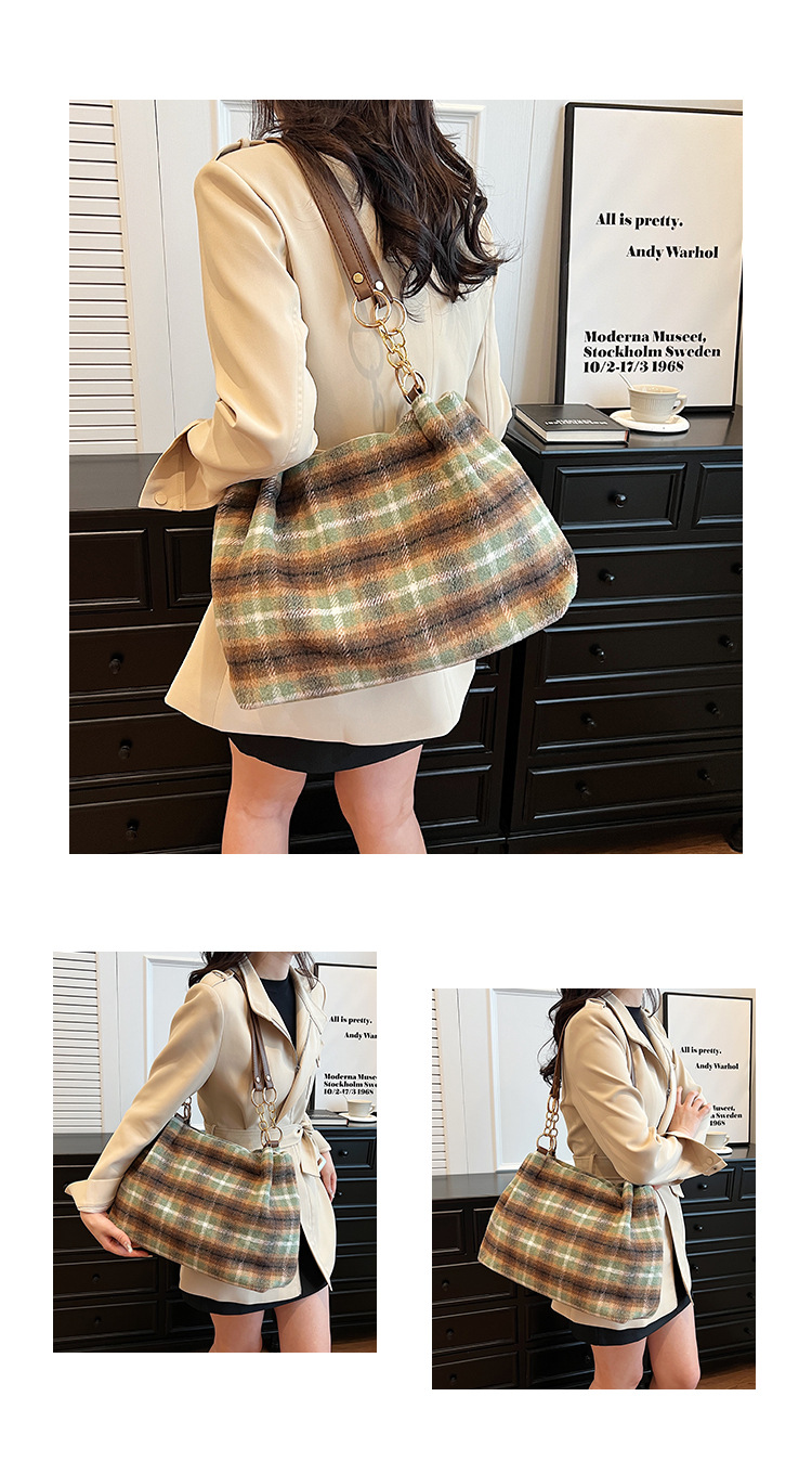 Large capacity tote female niche design, commuting outdoor travel bag, high-end casual autumn and winter new item_voghion.com