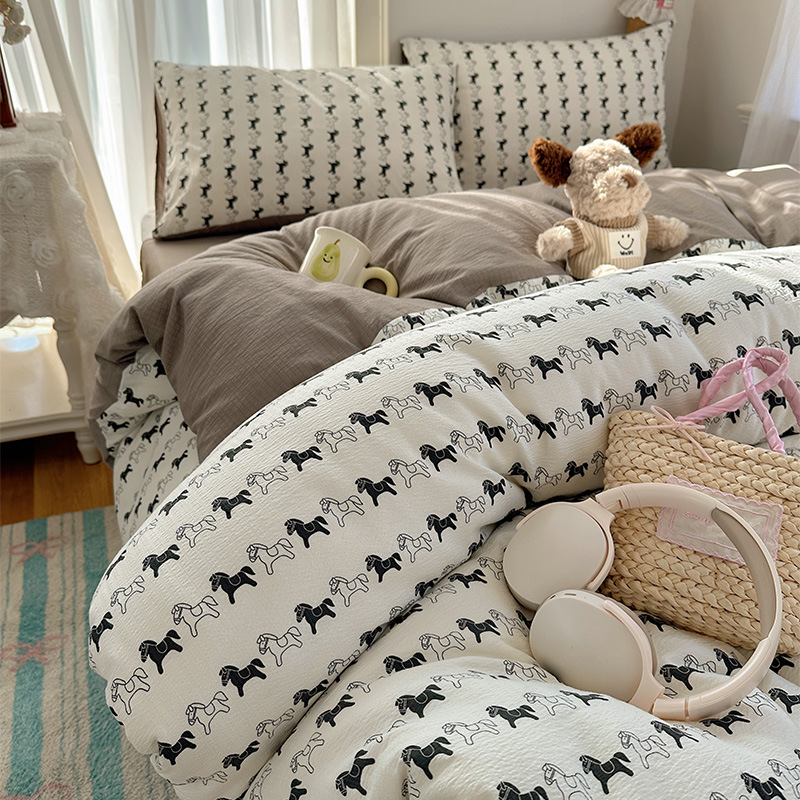Cama de algodón de cuatro piezas A clase madre y bebé dormir desnudo pro piel sábanas de cama de algodón puro Kasa dormitorio dibujos animados lindos tres piezas 4