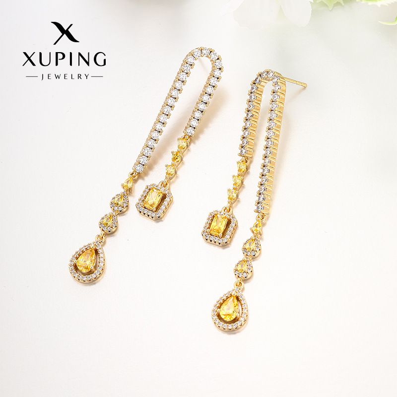 Xuping serie de aretes de brida ligera de lujo ligera aleación de cobre chapado 14k vestido de banquete de lujo orejetas para mujeres