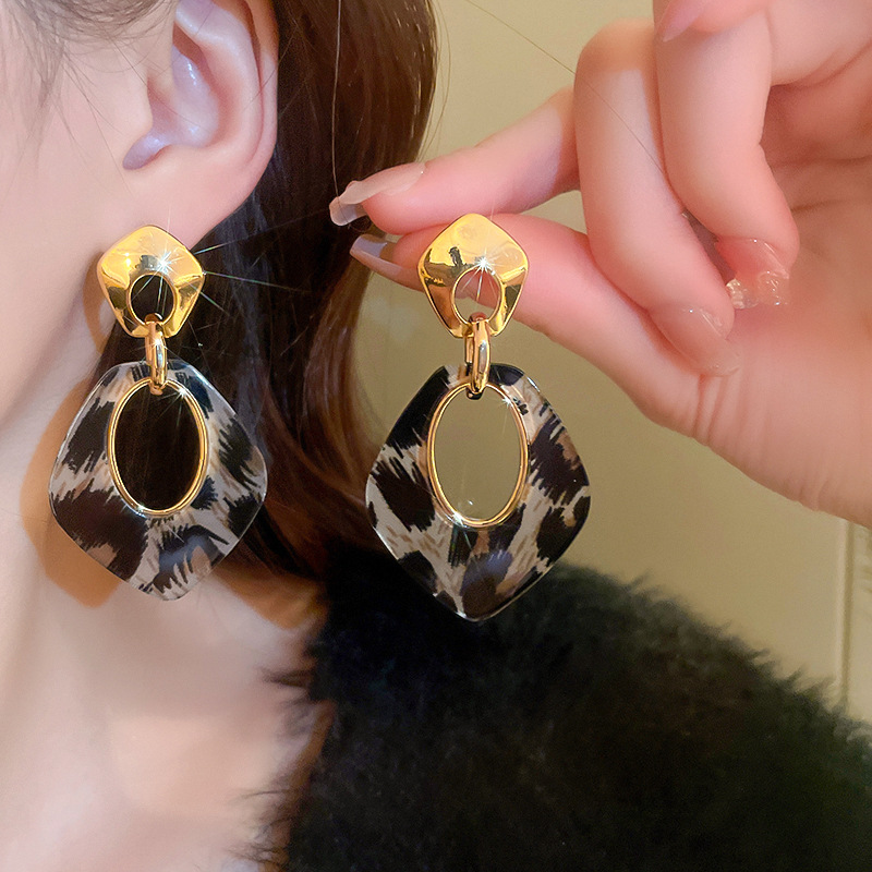 Fashion Geometric Arylic Copper Plating Drop Earrings 1 Pair