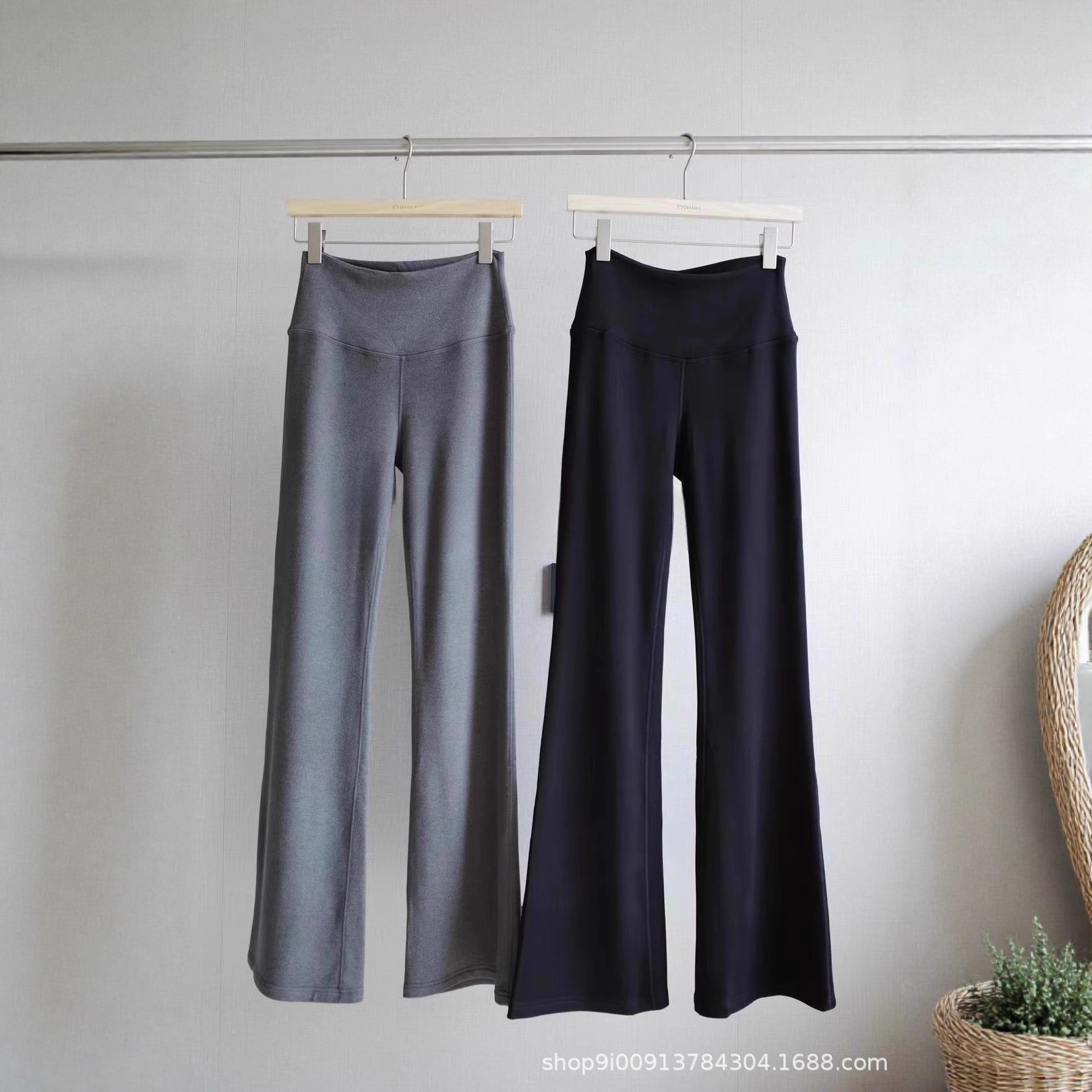 Everyone Has a Pair of Derong Series High-Waisted Butt-Lifting, Non-Falling, Machine-Washable Bottoming Flared Pants in Black and Gray