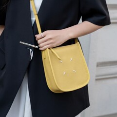 ロシアの本革の女性カバンのシングル肩の斜め掛けの女性のカジュアルな携帯電話のカバンの女性の百合の小さい清新な対外貿易の包み