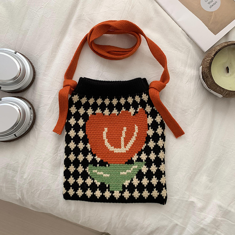 Bolso de hombro, bolso de mochila para mujeres versátil 2025 nuevo nicho de diseño lindo bolso de tejido de lana de dibujos animados bolso de teléfono celular