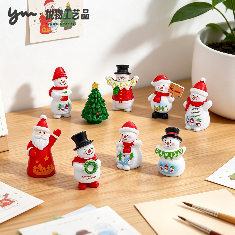 Cartoon cute greeting Santa Claus gift snowman figurine cute DIY decoration hanging accessory small ornament Cartoon cute greeting Santa Claus gift snowman figurine cute DIY decoration hanging accessory small ornament