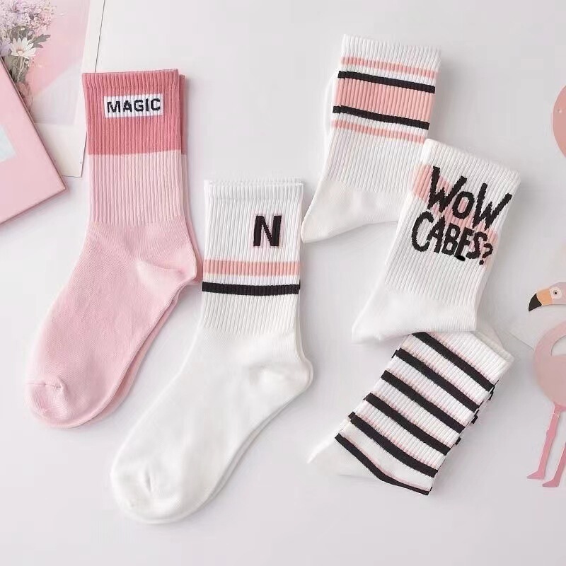 Women's Mid-Calf Socks, Spring and Autumn Style, Trendy and Versatile, High Aesthetic Value, Odor-Resistant, White Long Socks for Students, Wholesale