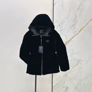 深圳南油26秋冬时髦灯芯绒字母三角标拼接连帽松紧收腰羽绒服外套