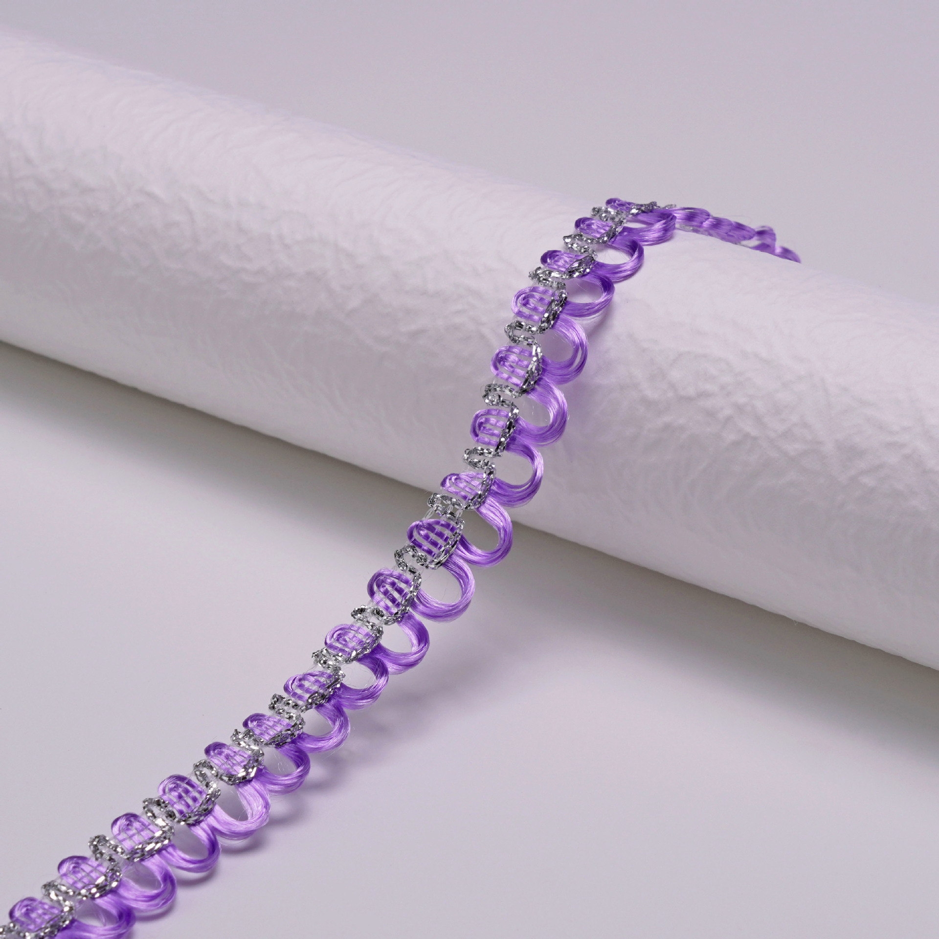 Suministro de stock directo de fábrica de 1cm de color dorado y plateado borde ondulado encaje ropa accesorios