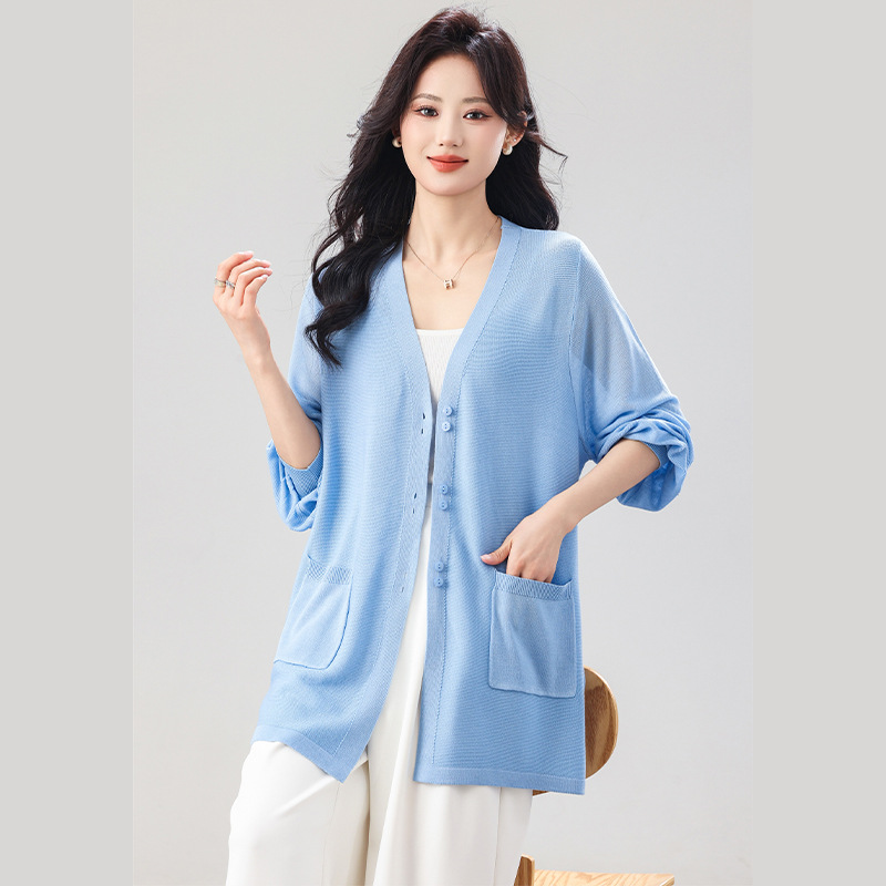 春季冰丝针织开衫薄款2026新款时尚休闲韩版口袋慵懒风外套毛衣女