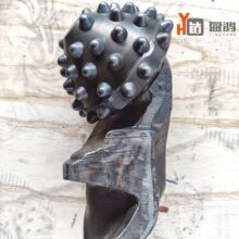 ӯ��D133���ڷ��_�ڵV�Ø�����X637��݆��Ƭ215.9���̔U����荙C