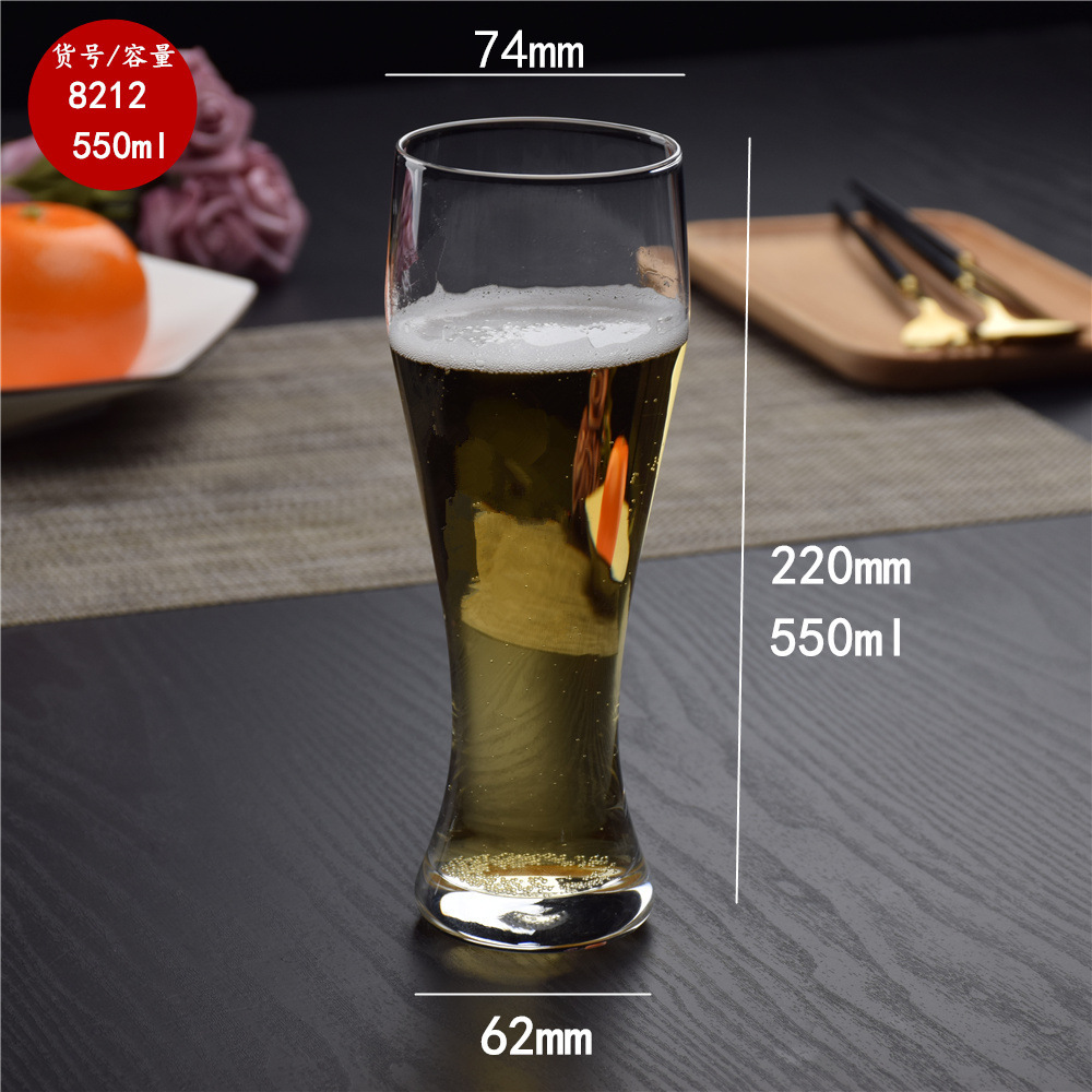 Taza de cerveza de cristal, taza de jugo, taza de trigo hecha a mano, taza de bebida elaborada