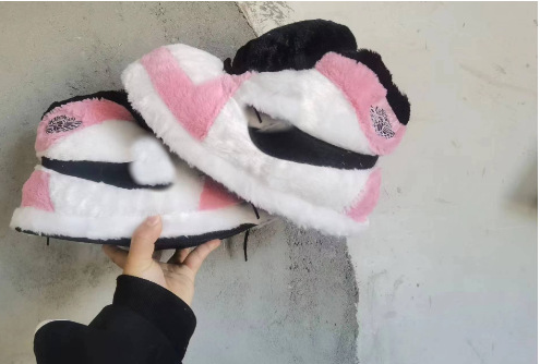 Tiktok mismo estilo parodia zapatos de grasa Coco pareja Zapatillas de algodón volver al futuro casa piso Kang hebilla 1 zapatos de algodón