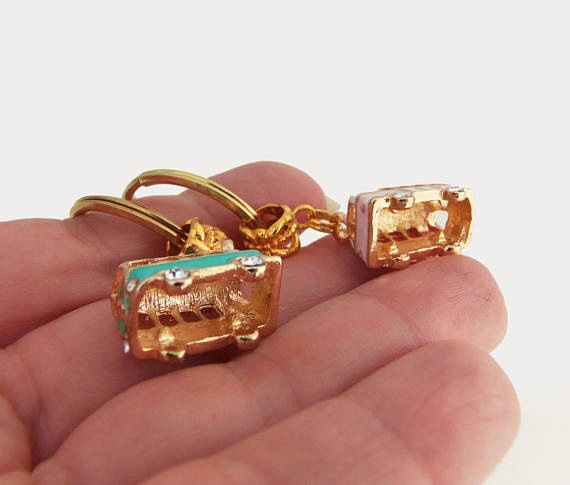 5afb2526dfc8c618531d6782-2-lar