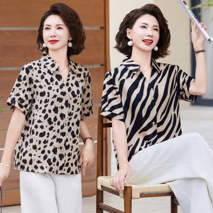 2025 Short-Sleeved Women's Summer Mom Shirt Loose Casual Lapel Cardigan Large Size Middle-Aged and Elderly New Thin Top
