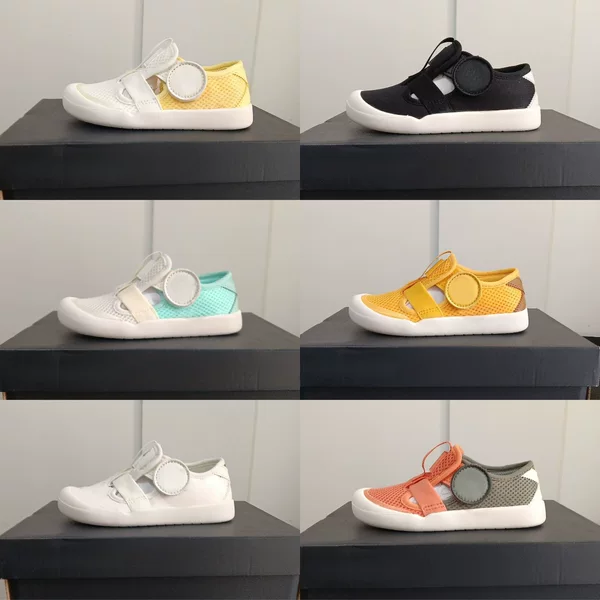 Kids' shoes