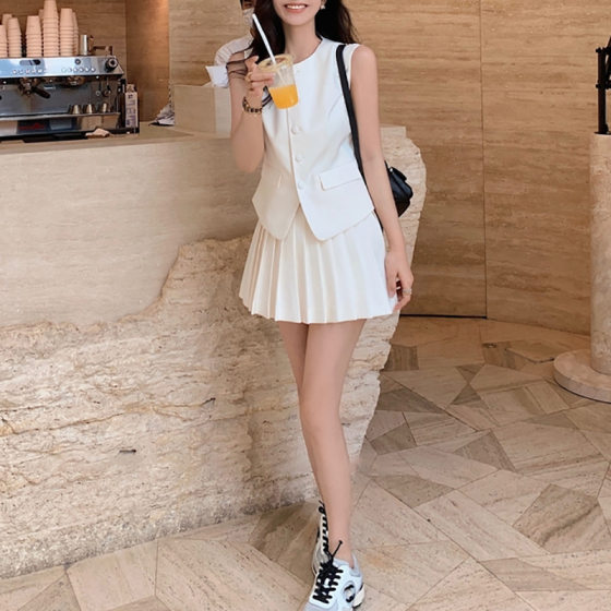 in stock vest three-piece high-grade skinny fabric heavy-duty fashion suit
