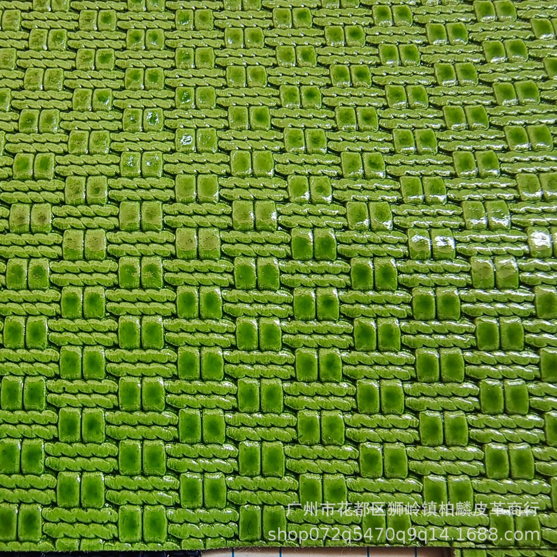 1.0厚PVC革单面拉毛布编织纹皮革箱包鞋材家居餐垫面料家具钱包