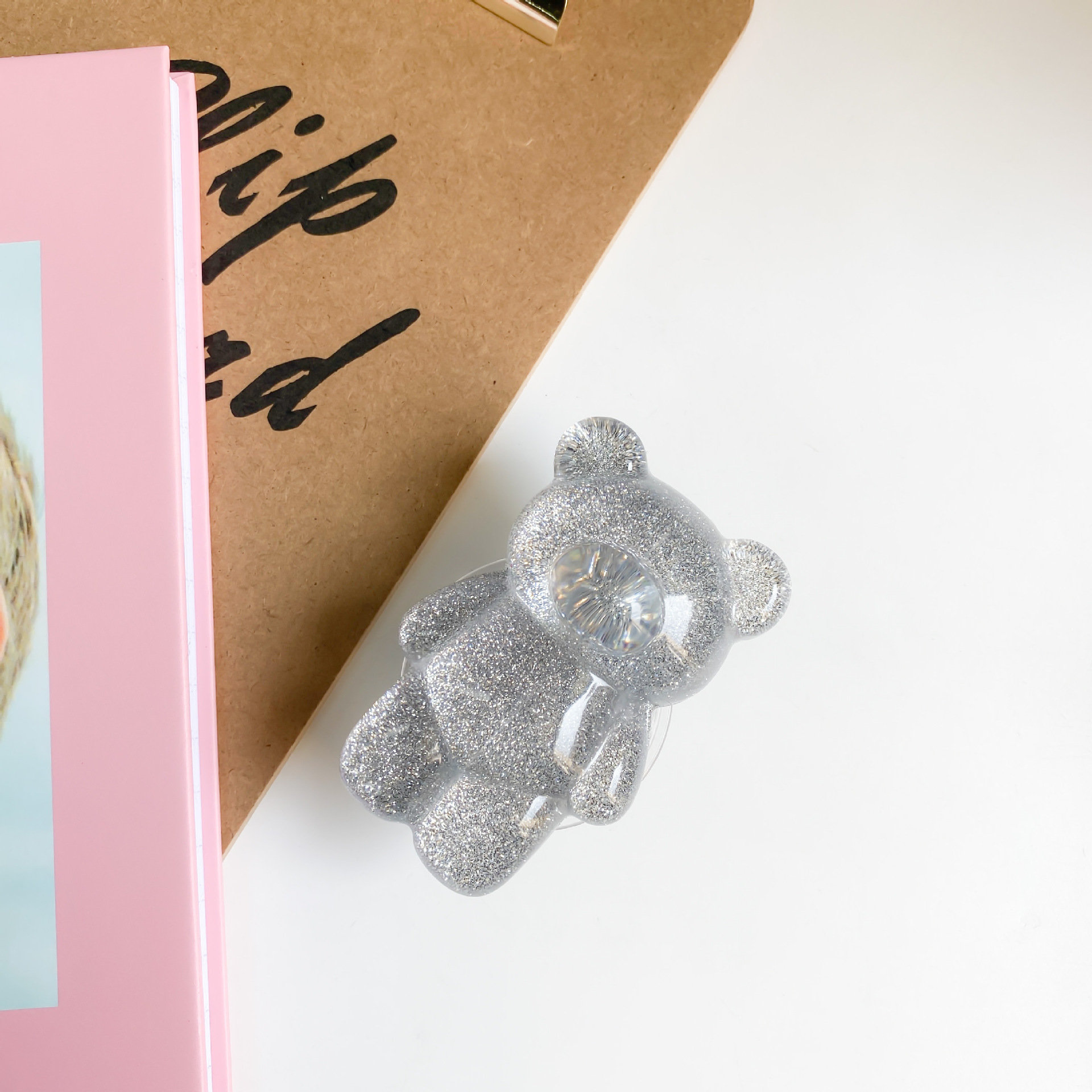 Funkelnder rosa Bär Cartoon niedlicher kreativer Telefon-Airbag-Halter, japanischer und koreanischer, vereinfachter, selbstklebender, skalierbarer Desktop_voghion.com