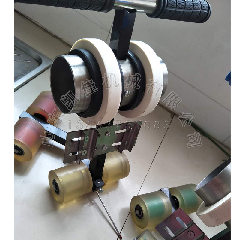 转弯地坪划线贴边机 美纹纸贴带机 划黄线机 体育场贴边工具车