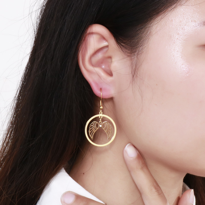 Stainless Steel Material Geometric Pattern Fashion New Stainless Steel Round Hollow Angel Wings Ear Hook