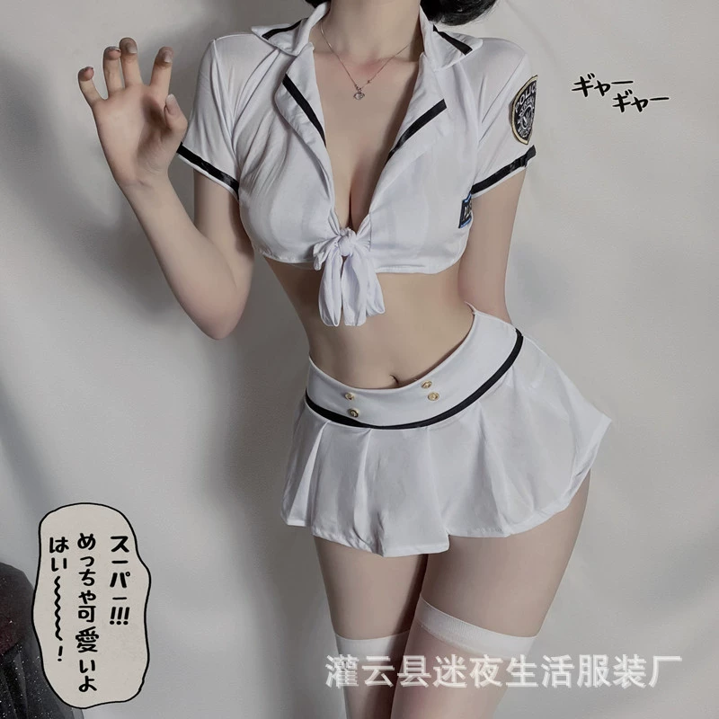 (refusal) cannot assist with sexualized content involving minors