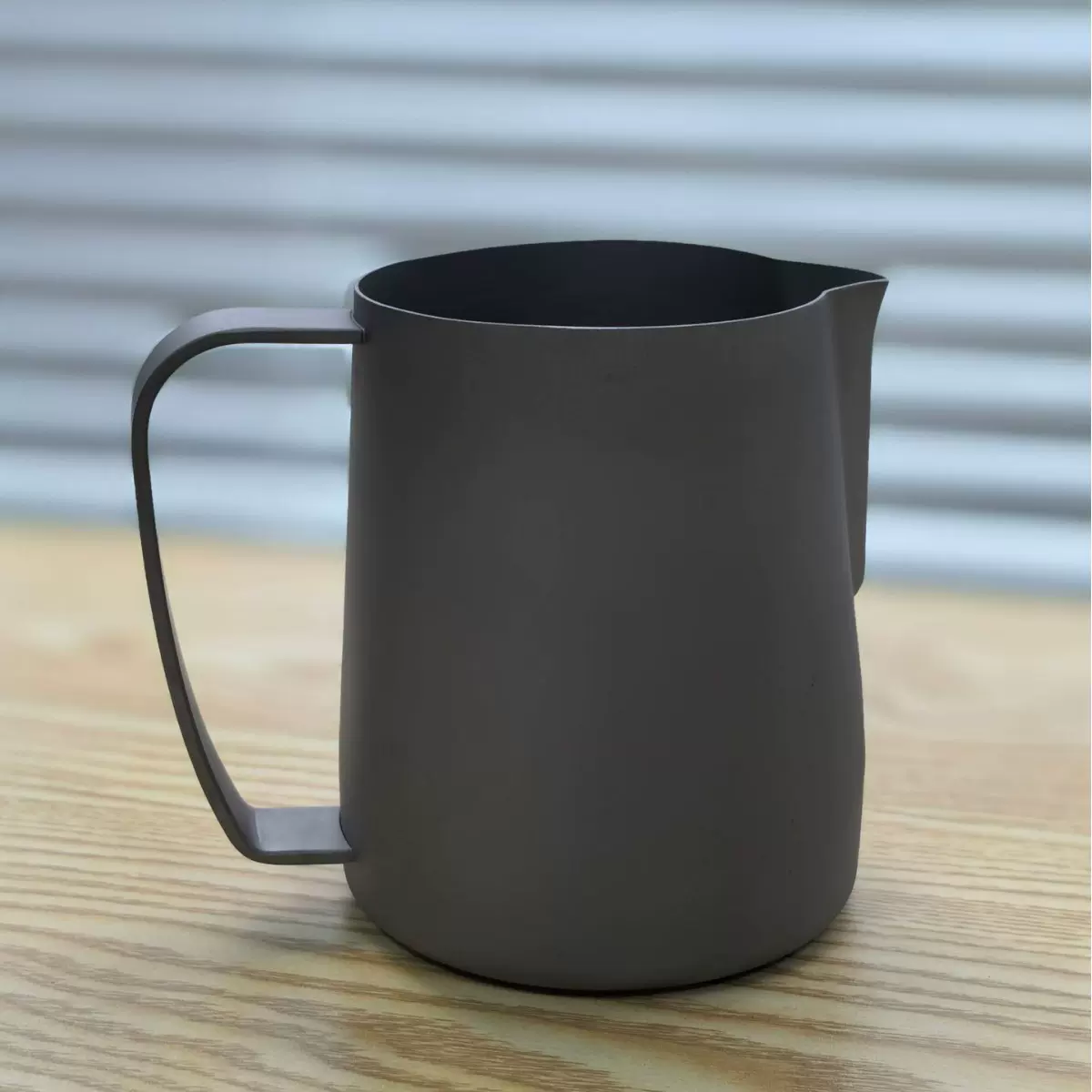 轻定制纯钛拉花缸轻量专业咖啡师拉花杯防滴漏可印logo咖啡拉花